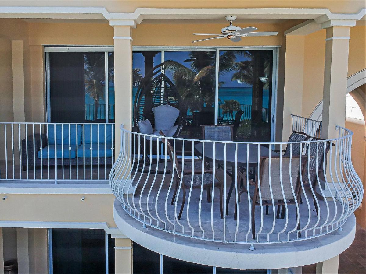 Villa Renaissance Unit 205 Grace Bay Beach Екстер'єр фото