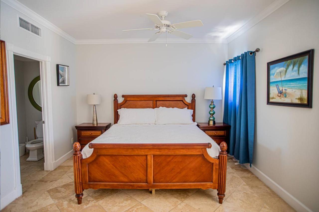 Villa Renaissance Unit 205 Grace Bay Beach Екстер'єр фото